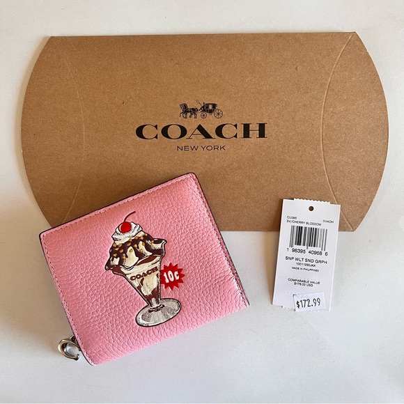 Coach Snap Wallet With Sundae Graphic🌸 - Picture 3 of 7